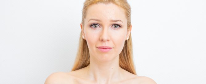 Dekollete mit Hyaluronsäure in Duisburg behandeln